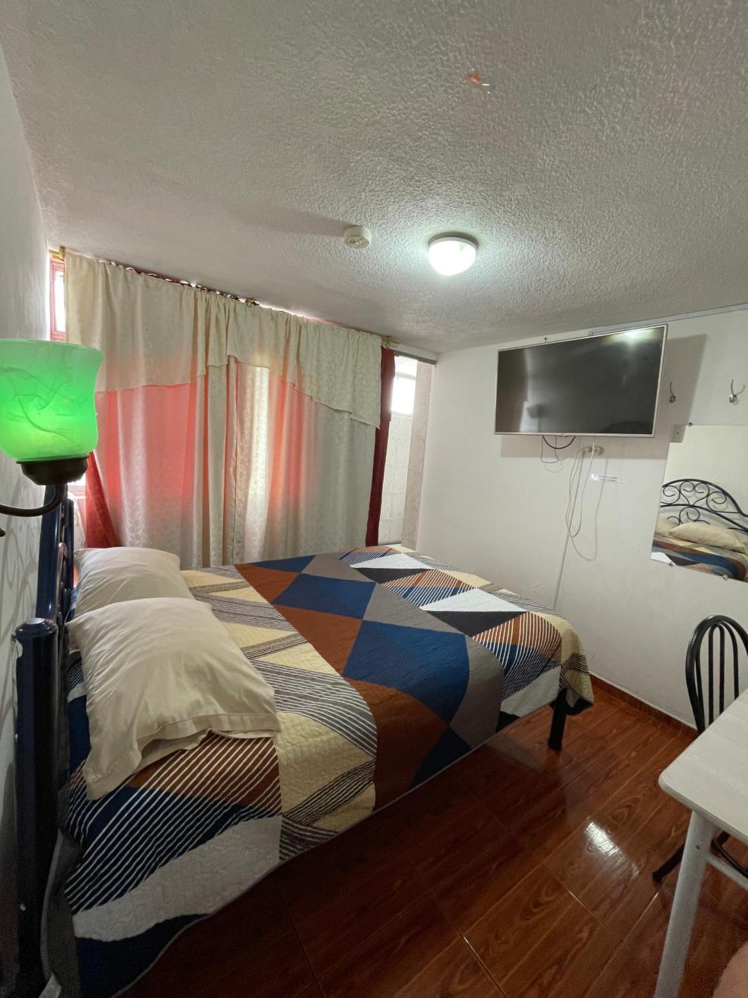 Hostal La Escondida De Quito Del Norte Exterior photo